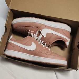 Nike Court Vision Low Sneakers